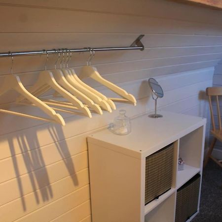 허더즈필드 The Scullery - A Quirky Annex With Wood Fire 빌라 외부 사진