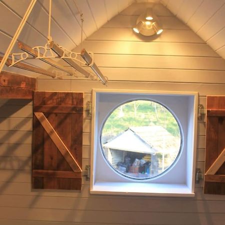 허더즈필드 The Scullery - A Quirky Annex With Wood Fire 빌라 외부 사진