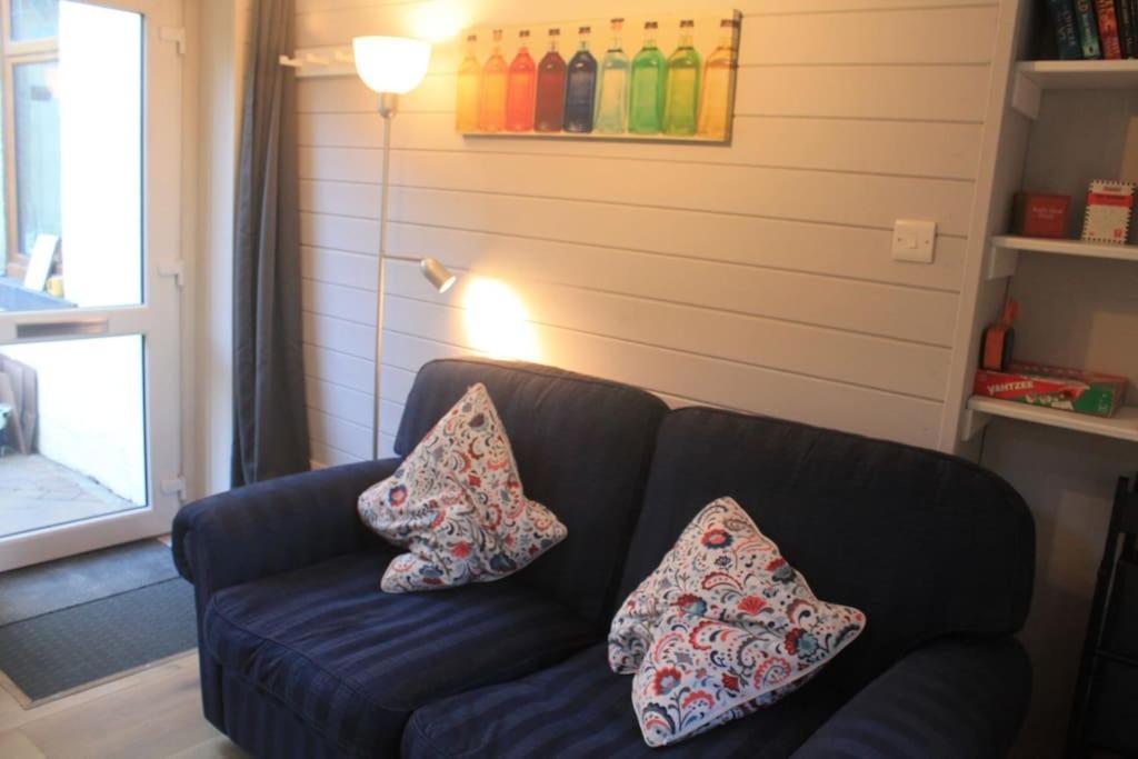 허더즈필드 The Scullery - A Quirky Annex With Wood Fire 빌라 외부 사진