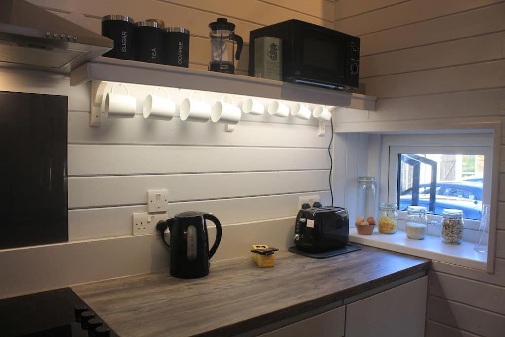 허더즈필드 The Scullery - A Quirky Annex With Wood Fire 빌라 외부 사진